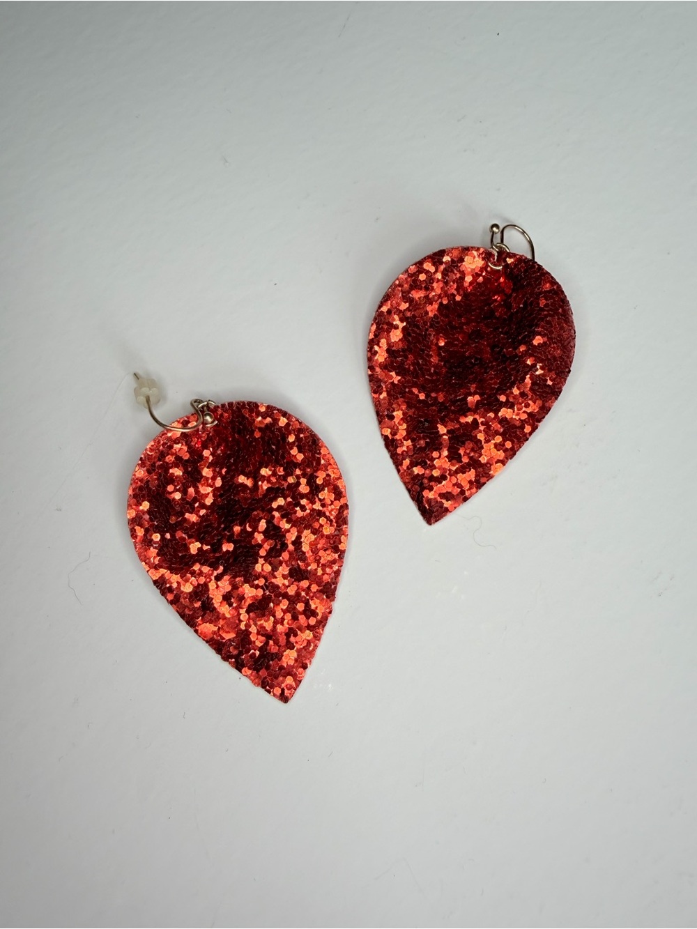 Sparkling Red Teardrop Glitter Earrings